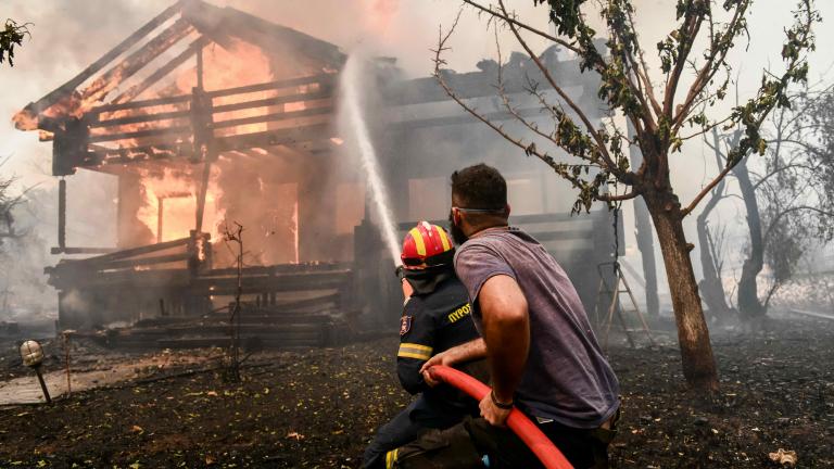 Πυρκαγιές-Συνεχίζεται ο εφιάλτης: Τα πύρινα μέτωπα σε όλη τη χώρα