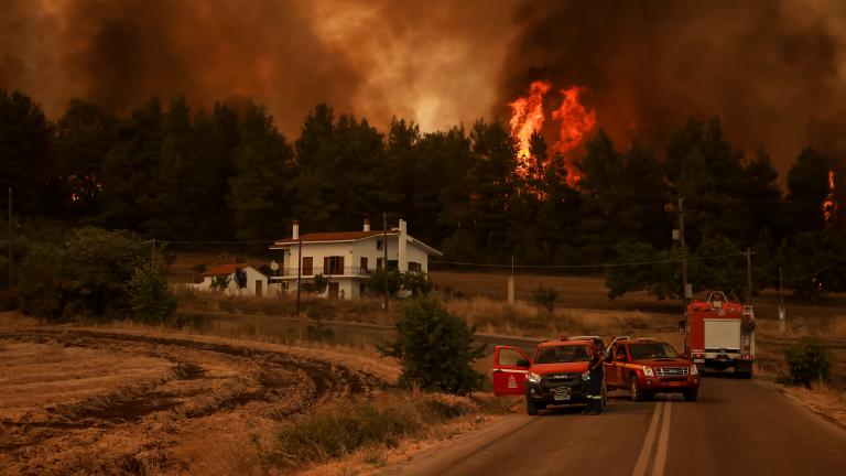 Σπάρτη: Σε εξέλιξη βρίσκεται η φωτιά στην Ανατολική Μάνη της Λακωνίας