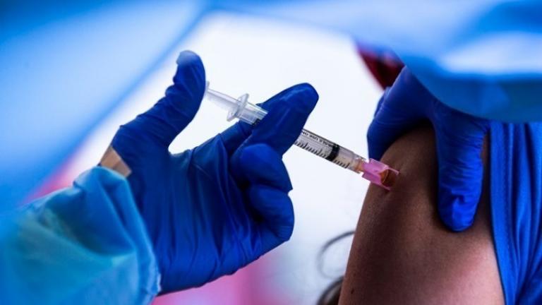 ΗΠΑ: 3η δόση 8 μήνες μετά τον αρχικό εμβολιασμό θα συστήσει η κυβέρνηση