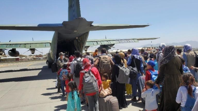 Λευκός Οίκος: Περίπου 13.400 άνθρωποι απομακρύνθηκαν χθες, από το Αφγανιστάν