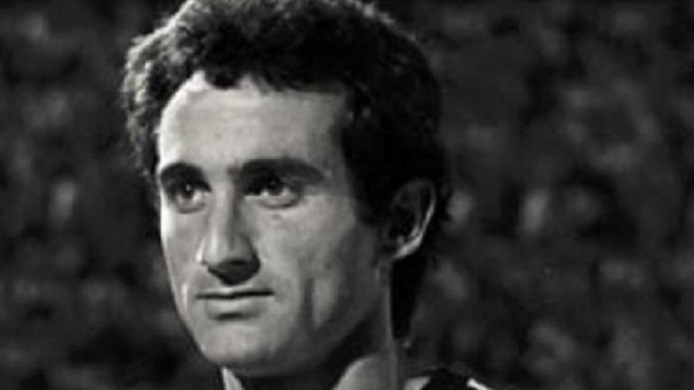 Εφυγε από τη ζωή ο παλαίμαχος ποδοσφαιριστής της ΑΕΚ  Στέλιος Κασελάκης