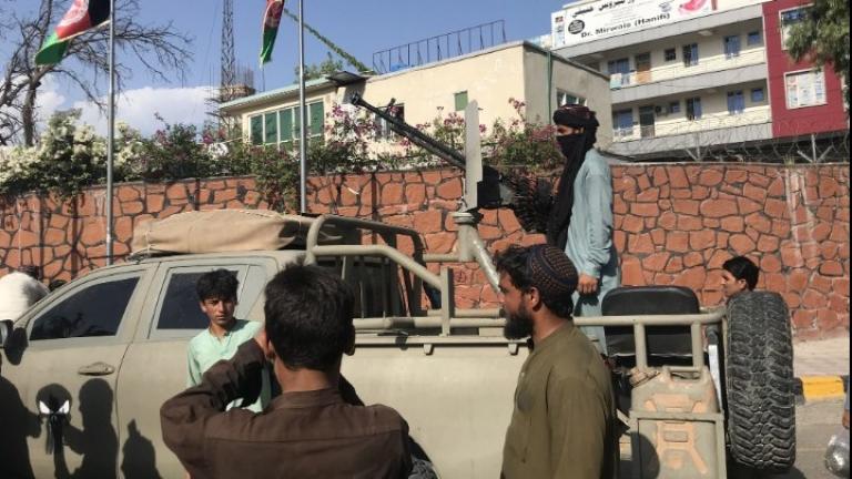 Αφγανιστάν: Στο προεδρικό μέγαρο οι Ταλιμπάν - Τραυματίες σε συγκρούσεις στα περίχωρα της πρωτεύουσας Καμπούλ