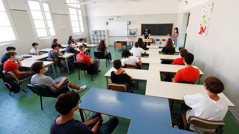 Με προφυλάξεις άνοιξαν τα σχολεία στην Ιταλία