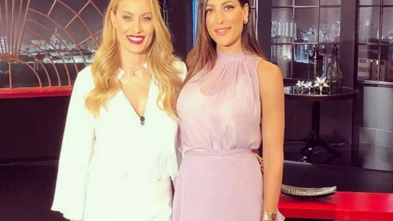 Μια ξεχωριστή ημέρα ήταν η χθεσινή για την Φλορίντα Πετρουτσέλι και τον σύζυγό της, Άρη Γούτο, αφού βάφτισαν στο Πόρτο Χέλι τον 16 μηνών γιο τους παρουσία στενών συγγενών και φίλων. Ο μικρός πήρε το όνομα Κωνσταντίνος και νονά του ήταν η καλή της Φλορίντα Πετρουτσέλι και συνεργάτιδά της στην εκπομπή «Mega Καλημέρα», Ελεονώρα Μελέτη. Οι δύο γυναίκες αμέσως μετά το τέλος της εκπομπής την Παρασκευή αναχώρησαν από την Αθηνά για το Πορτο Χέλι, προκειμένου να πραγματοποιηθεί το μυστήριο. Στα social media φίλοι το