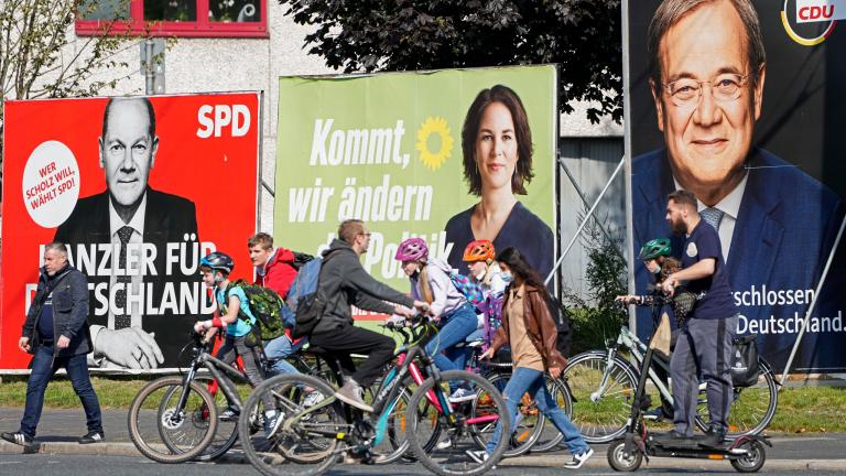 Γερμανικές εκλογές: Η «κόκκινη απειλή» και η μάχη για τους αναποφάσιστους