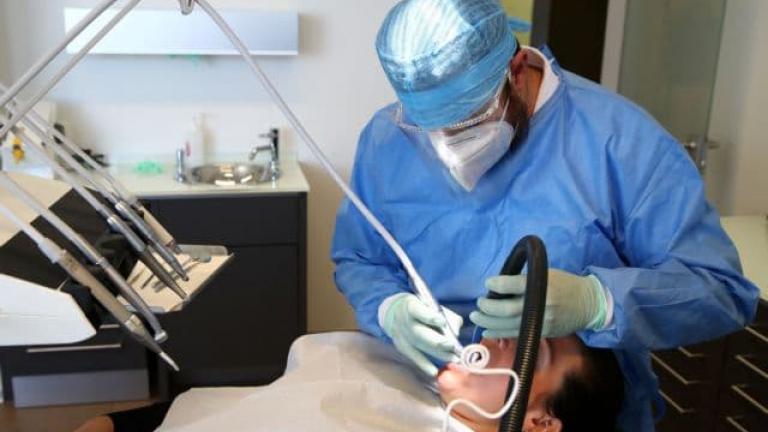 Υπουργείο Υγείας; Διευκρινήσεις για τα rapid test σε οδοντιατρεία