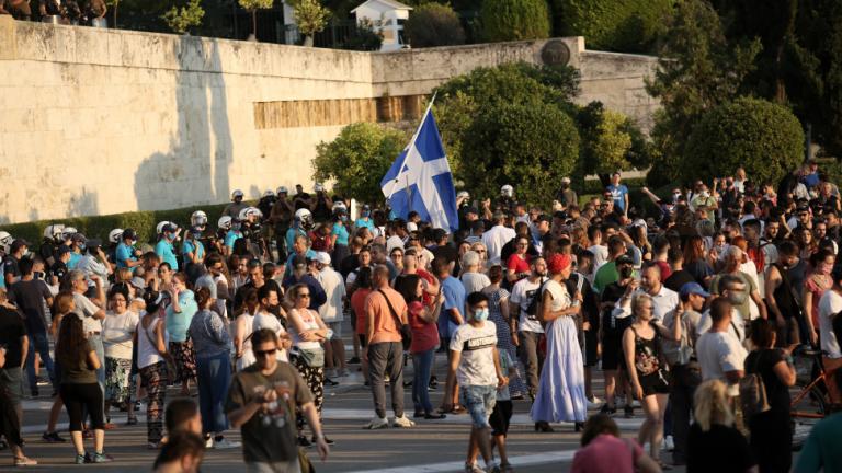 Ηλ. Μόσιαλος: Οχι στους αντιεμβολιαστές μονοκλωνικά αντισώματα