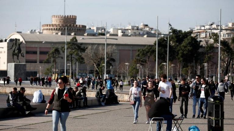 Θεσσαλονίκη: Μεγάλη η διασπορά του ιού, «στερεύουν» οι ΜΕΘ