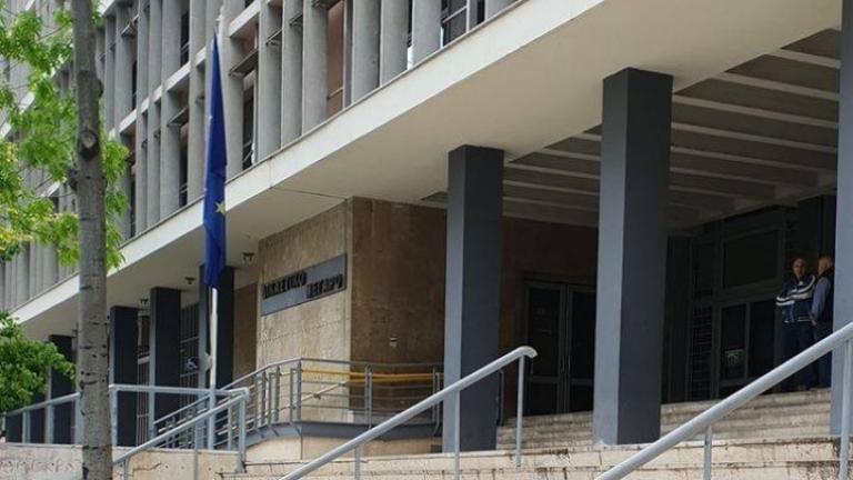 Θεσσαλονίκη: Φυλάκιση 15 μηνών με αναστολή στον αρνητή πατέρα, μαθητή δημοτικού που προκάλεσε επεισόδιο