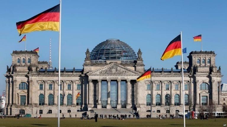 Γερμανία: Υπηρεσιακή από την ερχόμενη Τρίτη η ομοσπονδιακή κυβέρνηση
