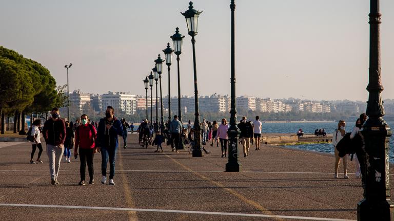 Κορονοϊός: Για δεύτερη μέρα μπροστά η Θεσσαλονίκη από την Αττική σε κρούσματα