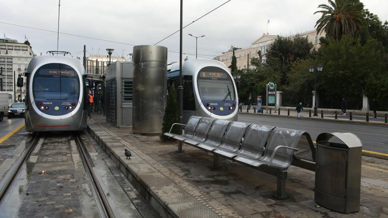 Προβλήματα στα δρομολόγια του τραμ - Ομαλά κινούνται τα άλλα μέσα