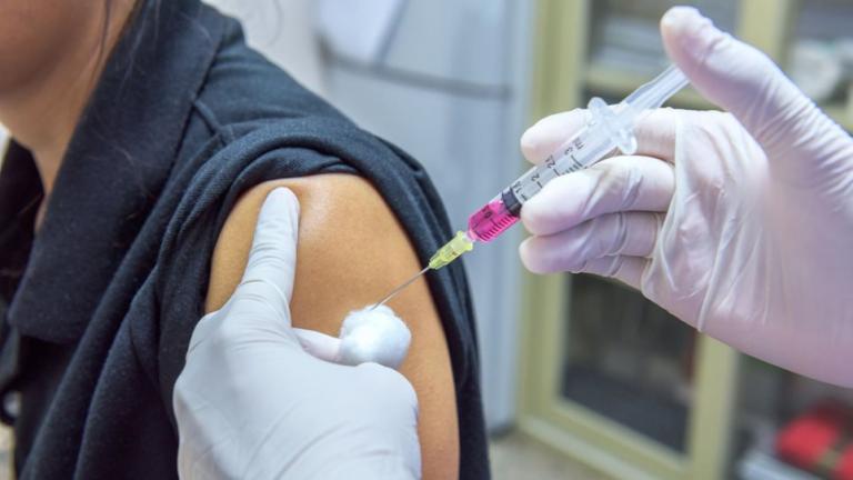 Ξεκινάει η συνταγογράφηση των αντιγριπικών εμβολίων