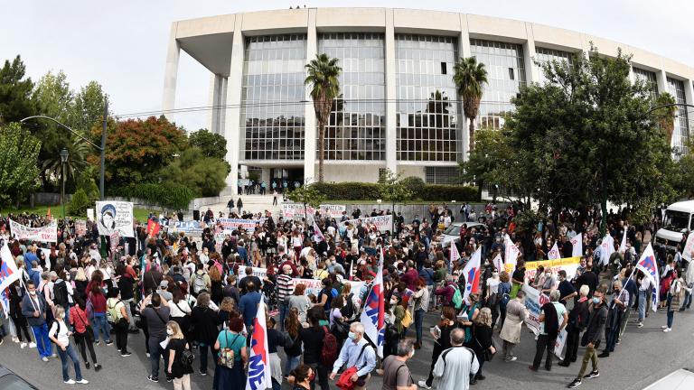 Αξιολόγηση: Μαζικό το συλλαλητήριο των εκπαιδευτικών στο Εφετείο