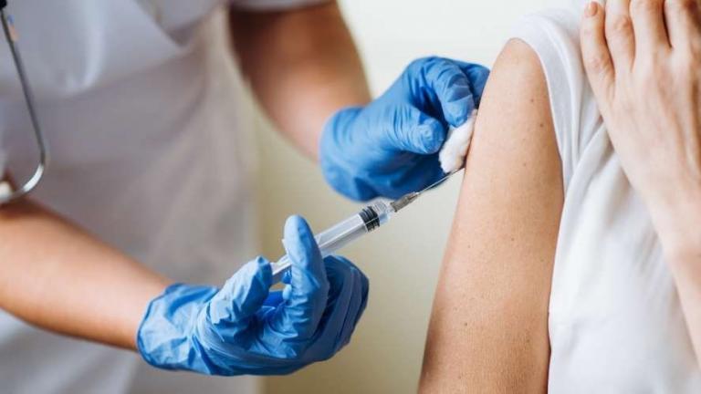 Επηρεάζουν τα οικονομικά μπόνους την διάθεση για εμβολιασμό; 