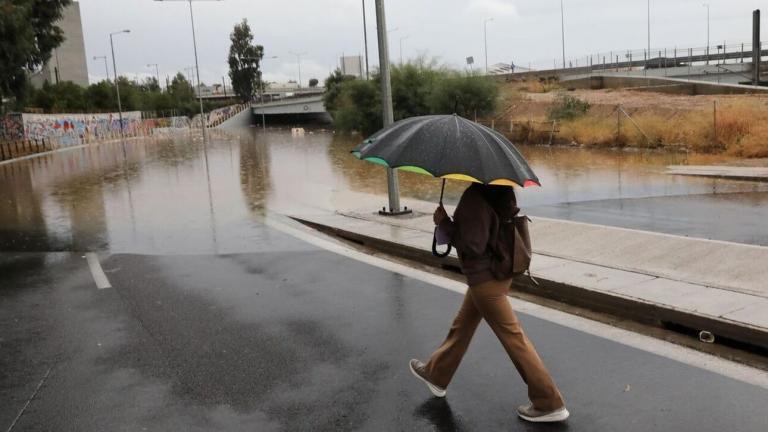 Νεφώσεις με τοπικές βροχές αναμένονται και αύριο, ενώ η θερμοκρασία δεν θα παρουσιάσει αξιόλογη μεταβολή