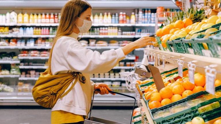 Η αλλαγή του ωραρίου για τις επιχειρήσεις λιανεμπορίου δεν αφορά σούπερ μάρκετ, καταστήματα αγοράς τροφίμων και φαρμακεία
