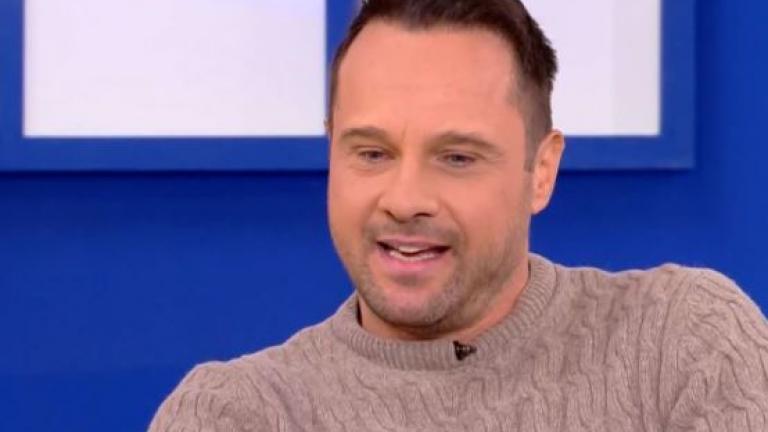 Ο Μέμος Μπεγνής για την καραντίνα, το εμβόλιο, τις σχέσεις του και το μπούλινγκ