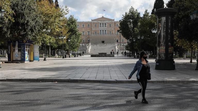 Μεταξύ των ασθενών που νοσηλεύονται διασωληνωμένοι, 518 είναι ανεμβολίαστοι ή μερικώς εμβολιασμένοι