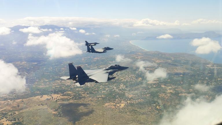 Δεκάδες παραβιάσεις του εθνικού εναερίου χώρου από τουρκικά αεροσκάφη