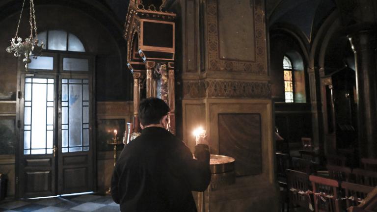 Χωρίς ελέγχους η είσοδος των πιστών στους ναούς - Εισαγγελέας για τη Μυτιλήνη