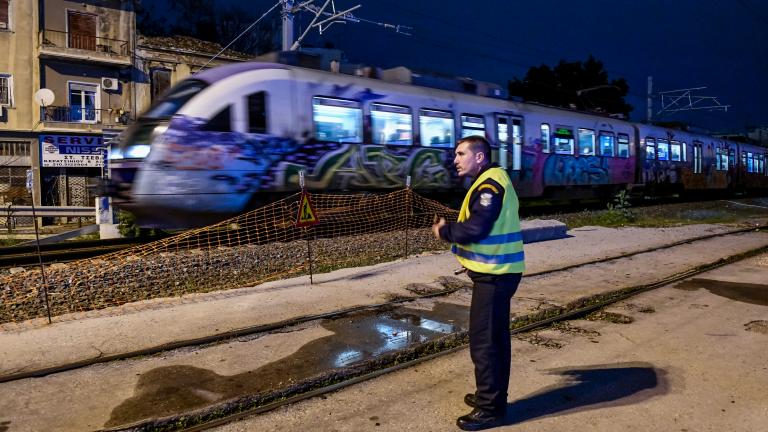 Τρένο παρέσυρε και τραυμάτισε σοβαρά γυναίκα που προσπάθησε να διασχίσει διάβαση - Μεταφέρθηκε στο νοσοκομείο