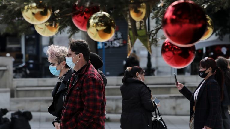 Δύο λόγοι που οδήγησαν την κυβέρνηση για την υποχρέωση σε εμβολιασμό τους άνω των 60