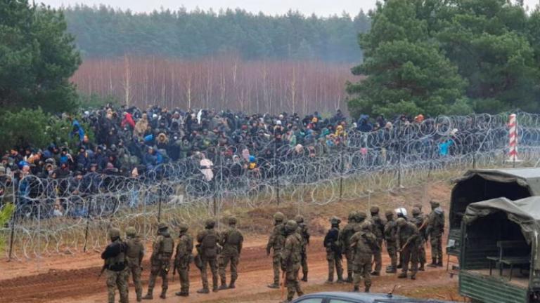 Λευκορωσία-Πολωνία: Ανησυχία ότι η κρίση μπορεί να κλιμακωθεί σε σύρραξη - Περιπολούν βομβαρδιστικά με πυρηνικά όπλα