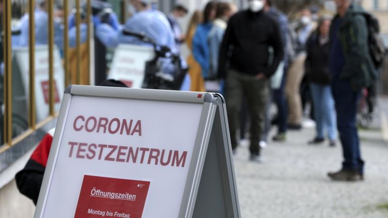Στα όριά τους τα νοσοκομεία της Γερμανίας, αντιμέτωπα με το νέο κύμα της πανδημίας