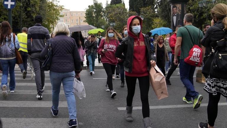 Κορωνοϊός: Ανοιχτό το ενδεχόμενο νέων μέτρων για ανεμβολίαστους