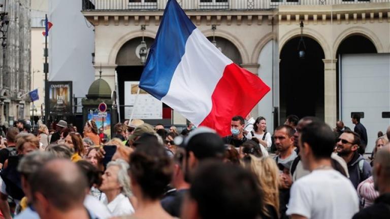 Γαλλία: Σχεδόν 29.000 διαδηλωτές κατά του υγειονομικού πάσου 