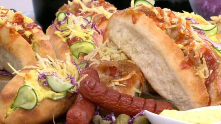Λαχταριστό hot dog για μικρούς και μεγάλους από την Κατερίνα Λένη