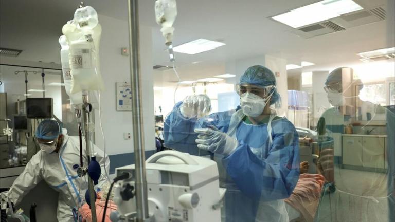 Covid-19: Εκτιμήσεις για 300.000 επιπλέον θανάτους στην Ευρώπη – Στις χώρες υψηλού κινδύνου η Ελλάδα