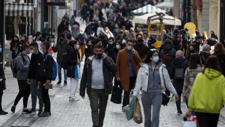 Εφιαλτική πρόβλεψη Εξαδάκτυλου για διασωληνωμένους - Πώς εξηγεί την εξαίρεση της Εκκλησίας από το μέτρο των rapid test 