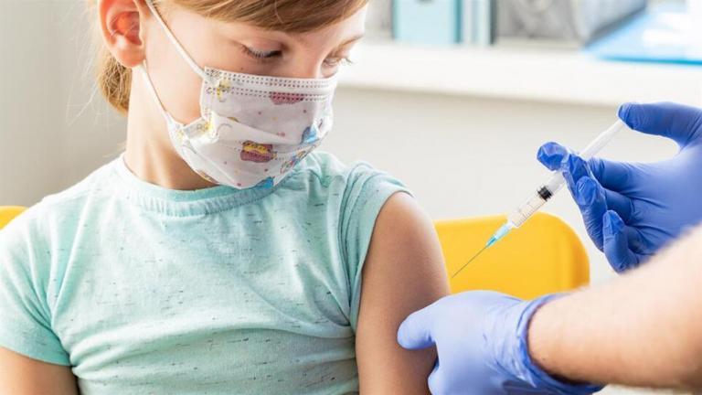 Γεωργαντάς: Ήδη πάνω από 20.000 ραντεβού για εμβολιασμό παιδιών 5-11 ετών