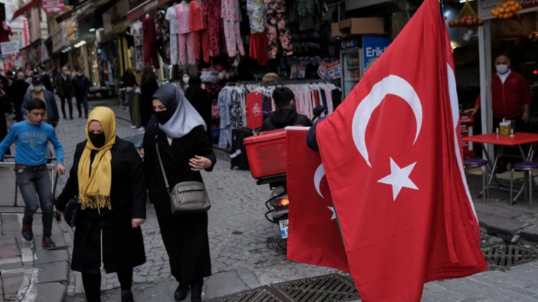 Η αντιπολίτευση κατηγορεί τον Ερντογάν ότι θα τυπώσει χρήμα