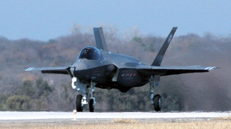 Τα ΗΑΕ ανέστειλαν τις συνομιλίες με τις ΗΠΑ για την αγορά 50 μαχητικών F-35