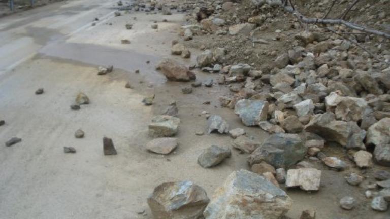 Τρίκαλα: Προβλήματα από την κακοκαιρία - Ανεβαίνει η στάθμη των ποταμών