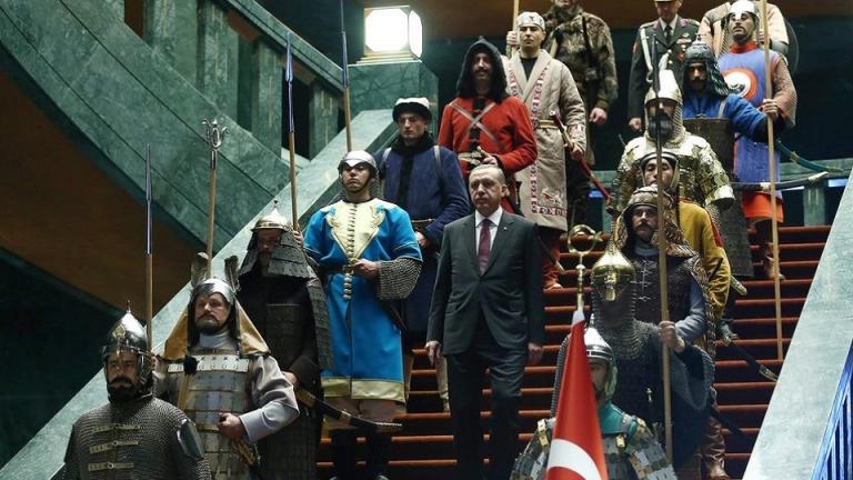 NZZ: Τα οθωμανικά όνειρα του Ερντογάν