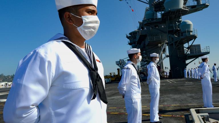  Το αμερικανικό Πολεμικό Ναυτικό απαλλάσσει από τα καθήκοντά τους, τους ναύτες που αρνούνται να εμβολιαστούν κατά της COVID-19