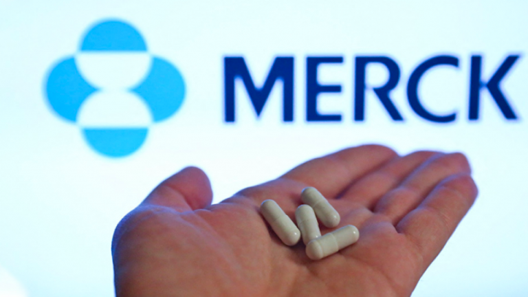  «Μετά τα Χριστούγεννα» η απόφαση από EMA για το χάπι της Merck