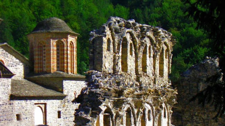Μονή Αγίου Διονυσίου, ο Καρατάσος και οι Μακεδονομάχοι 