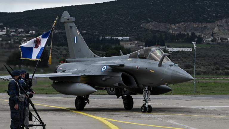 Η άφιξη των Rafale στα γερμανικά ΜΜΕ-«Η Ελλάδα εξοπλίζεται»