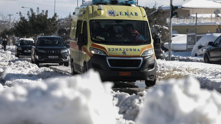  Έκκληση από το ΕΚΑΒ αποφυγής μη απαραίτητων μετακινήσεων λόγω έντονου παγετού