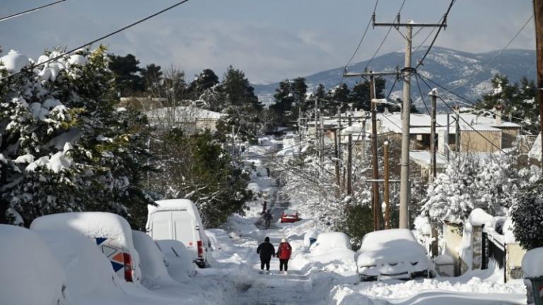 ΔΕΔΔΗΕ: Συνολικά 3.000 νοικοκυριά χωρίς ρεύμα