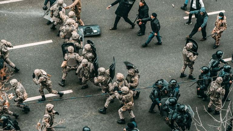 Καζακστάν: Πάνω από 450 συλλήψεις για τρομοκρατία και πρόκληση επεισοδίων