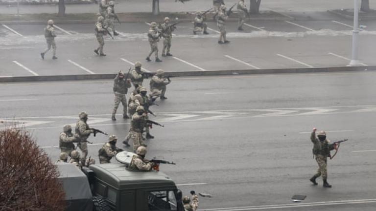 Χάος στο Καζακσταν: Συγκρούσεις διαδηλωτών - στρατού - Σε κατάσταση έκτακτης ανάγκης η χώρα 