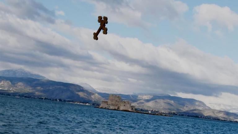 «Σήμερα τα φώτα κι ο φωτισμός...»