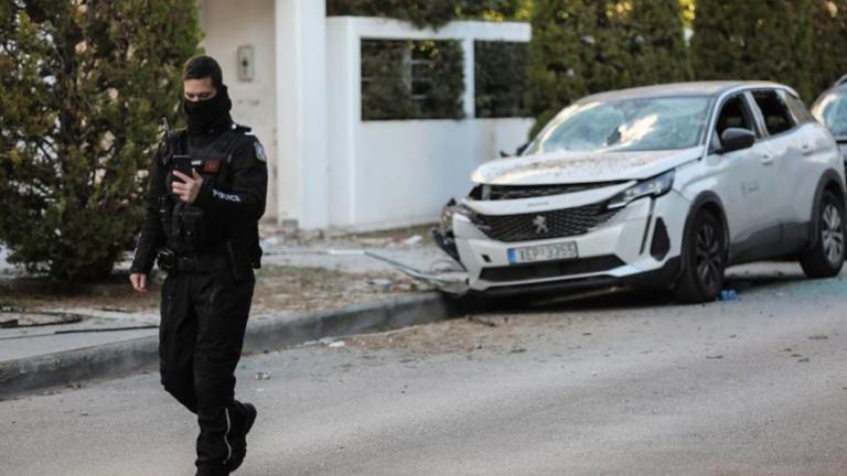 Έκρηξη σε συγκρότημα κατοικιών στη Γλυφάδα: Σε ποιον απευθυνόταν το μήνυμα