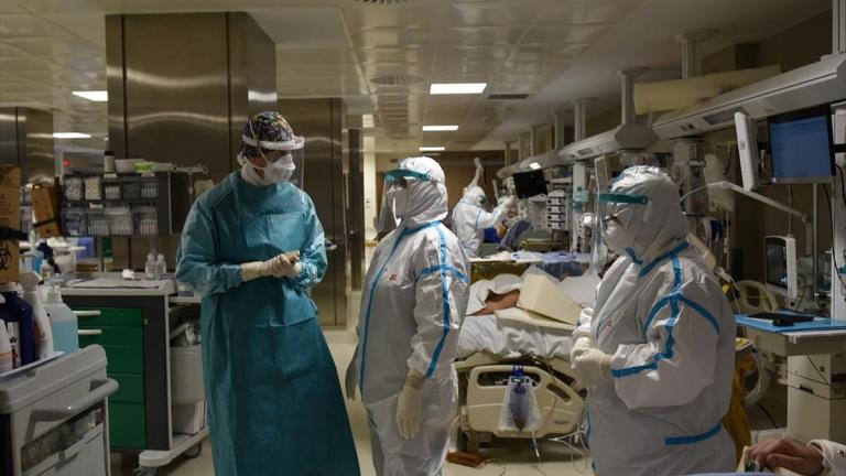  Θεσσαλονίκη: Μείωση θνητότητας και γρηγορότερη ανάρρωση από κορονοϊό δείχνουν τα πρώτα αποτελέσματα τυχαιοποιημένης κλινικής μελέτης 